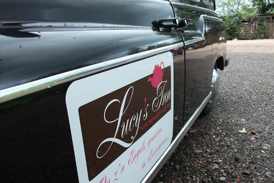 Lucy'S Inn Eesergroen Kültér fotó